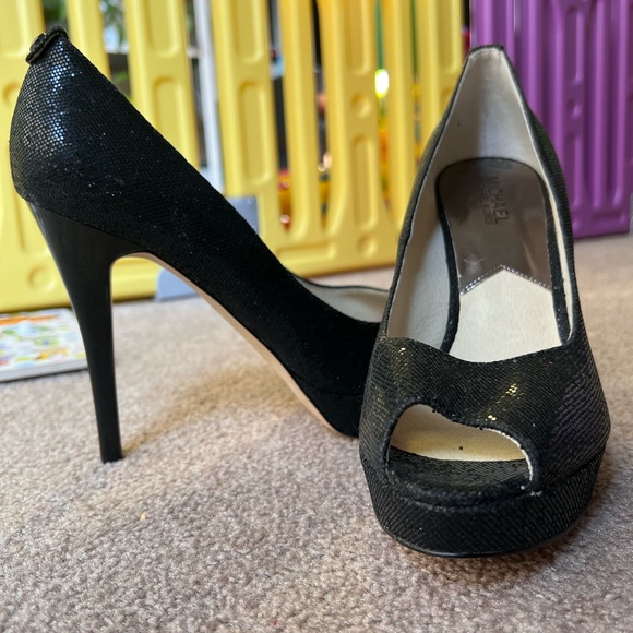 Michael Kors platform peep-toe heels - Picture 1 of 3